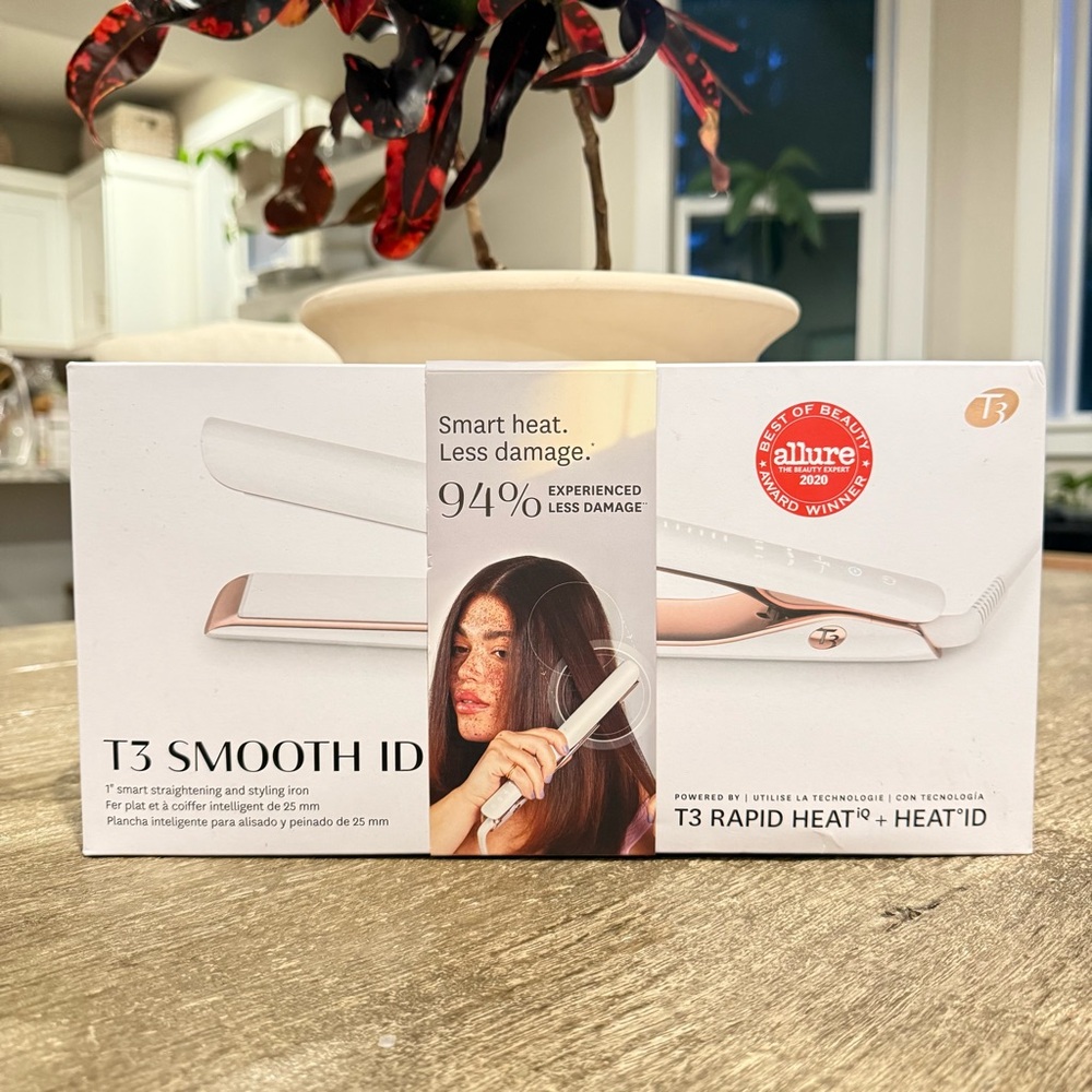 T3 SMOOTH ID 1" FLAT IRON